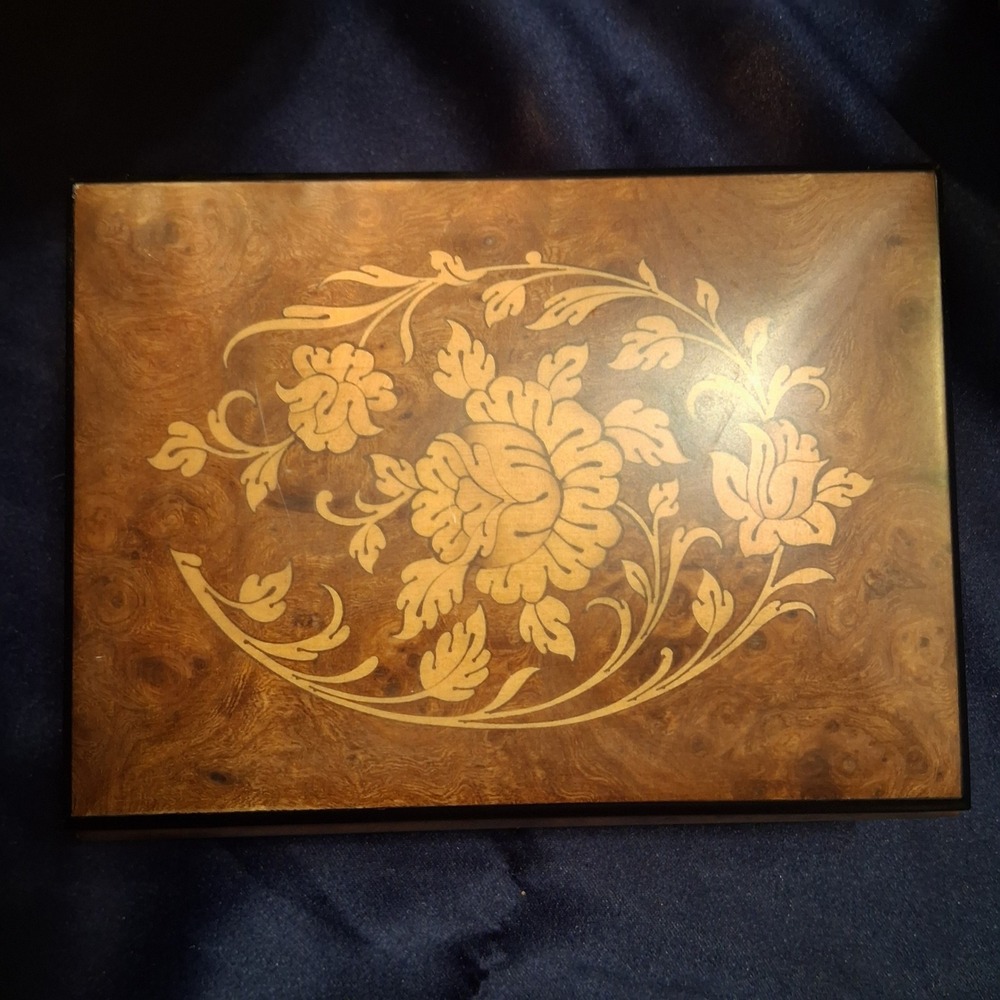 Vtg Romance Italian Burl Wood Music Jewelry Box Pachelbel Canon Floral Inlay